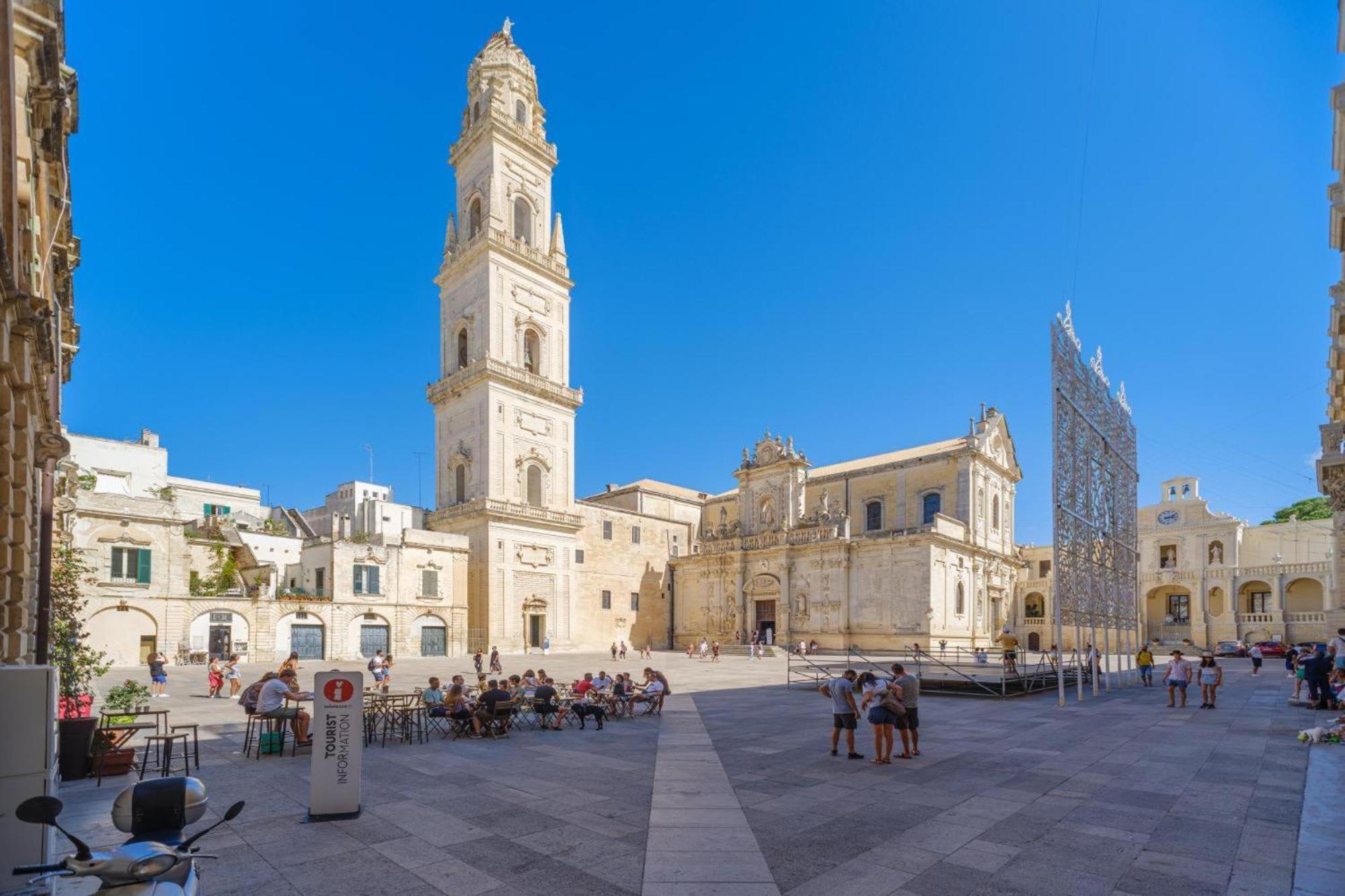 Reale Flats Lecce
